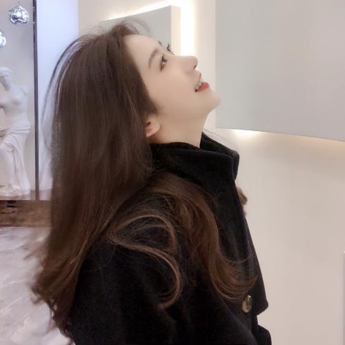 31岁女星闪嫁大25岁富豪 婚礼现场照曝光